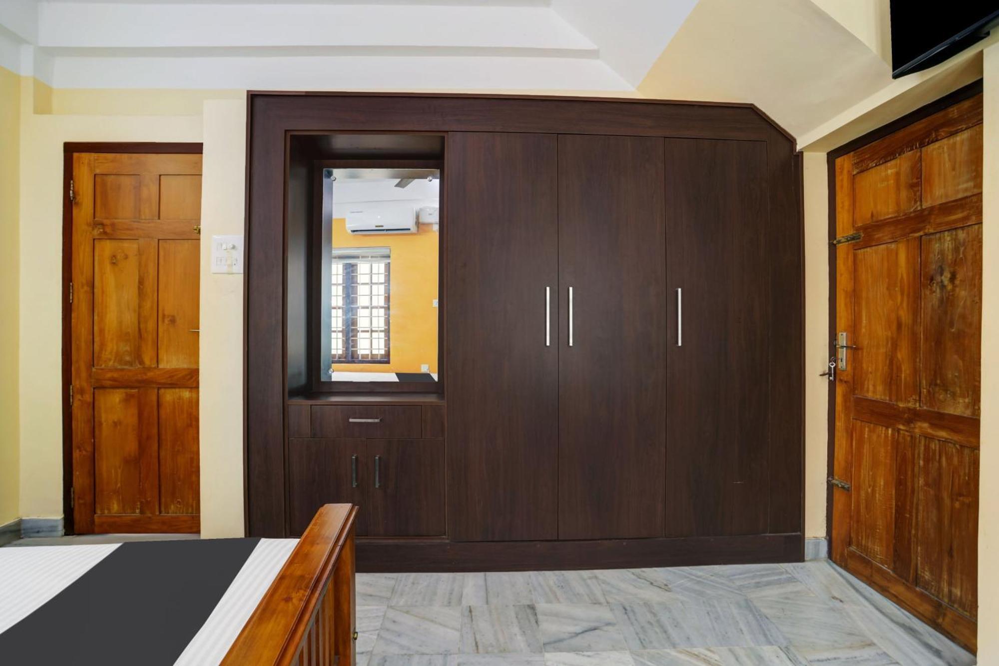 Super Hotel O Lm Residency Thiruvananthapuram Екстериор снимка