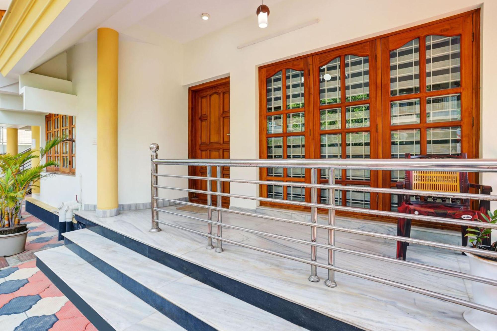 Super Hotel O Lm Residency Thiruvananthapuram Екстериор снимка